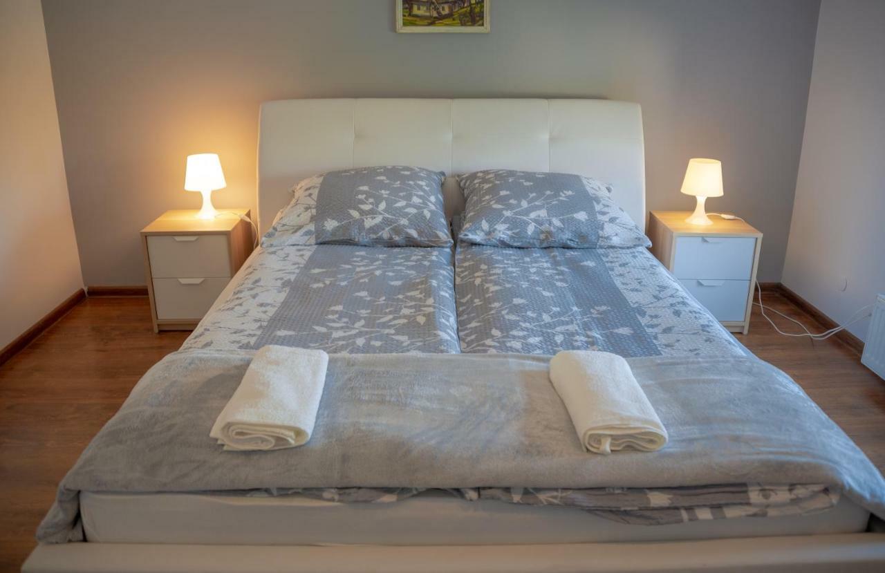 Dom Pod Orzechami Apartment Naleczow Ngoại thất bức ảnh