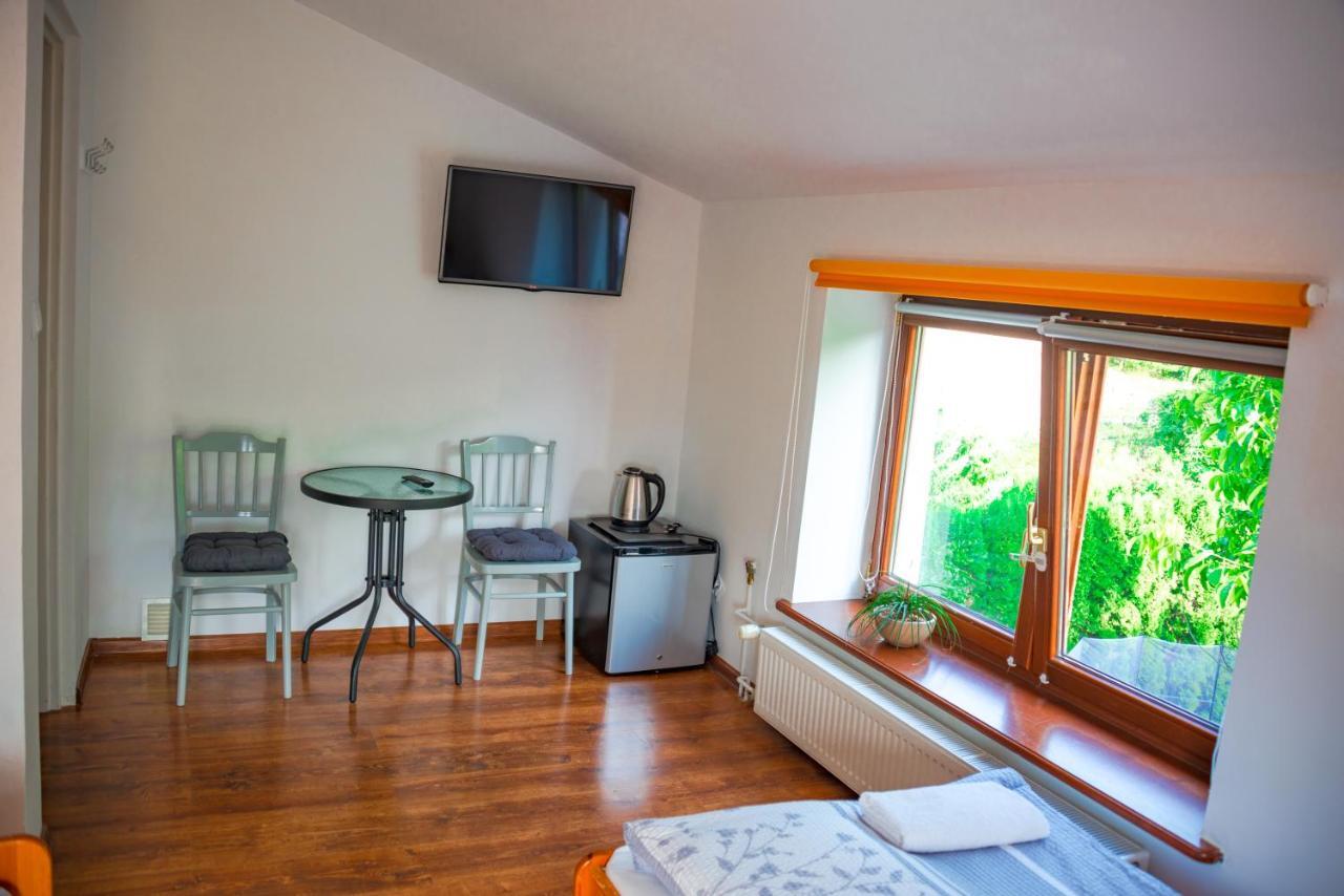 Dom Pod Orzechami Apartment Naleczow Ngoại thất bức ảnh